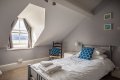 Bed 8